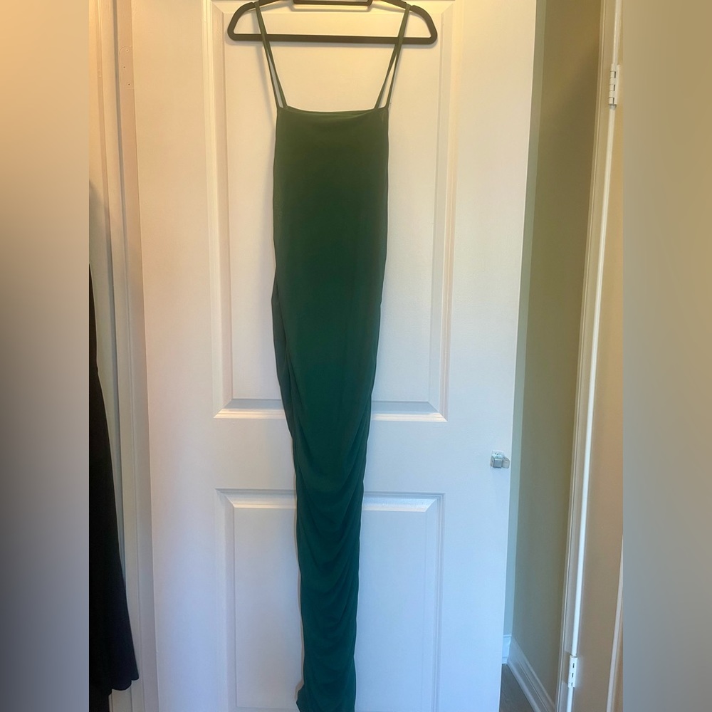 Tight green maxi/midi dress. Size large.